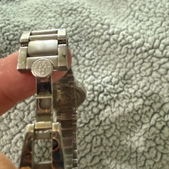 Raymond Weil Silver Timepiece with White Dial - Picture 3 of 7